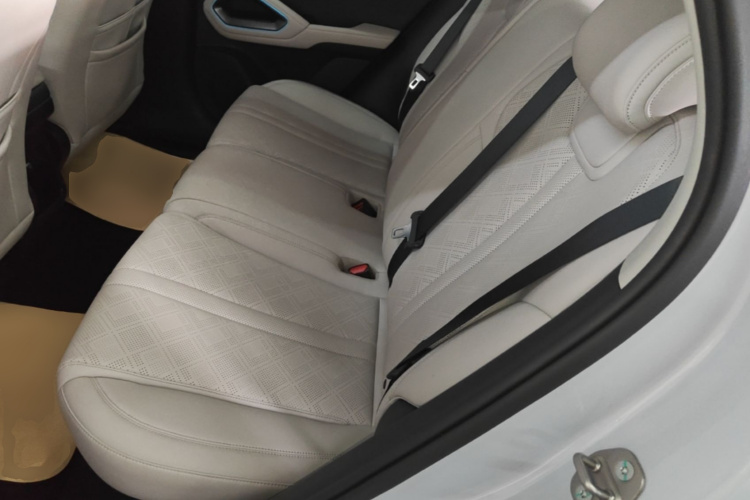 BYD YuanUP 2024 #17 BYD YuanUP 2024 car image #17