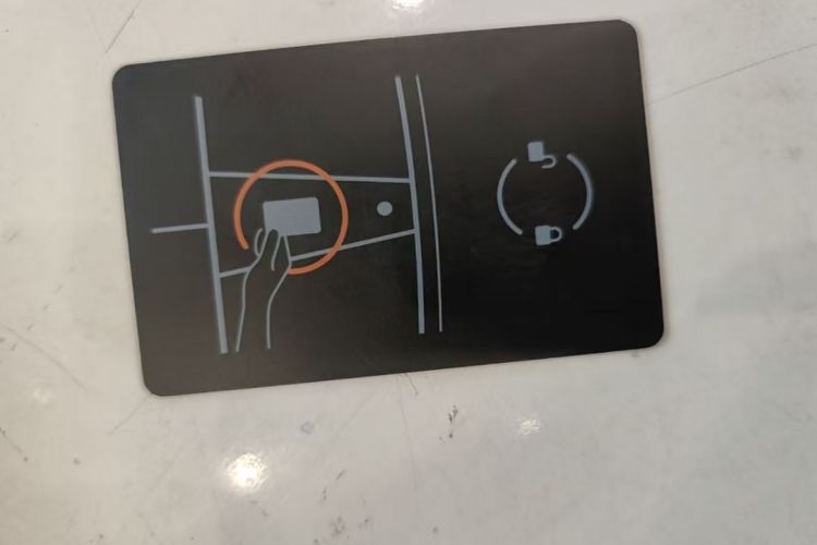Tesla Model Y 2022 car image #9