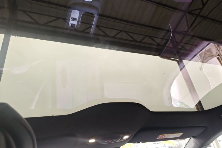 MI SU7 2025 immagine di auto #18