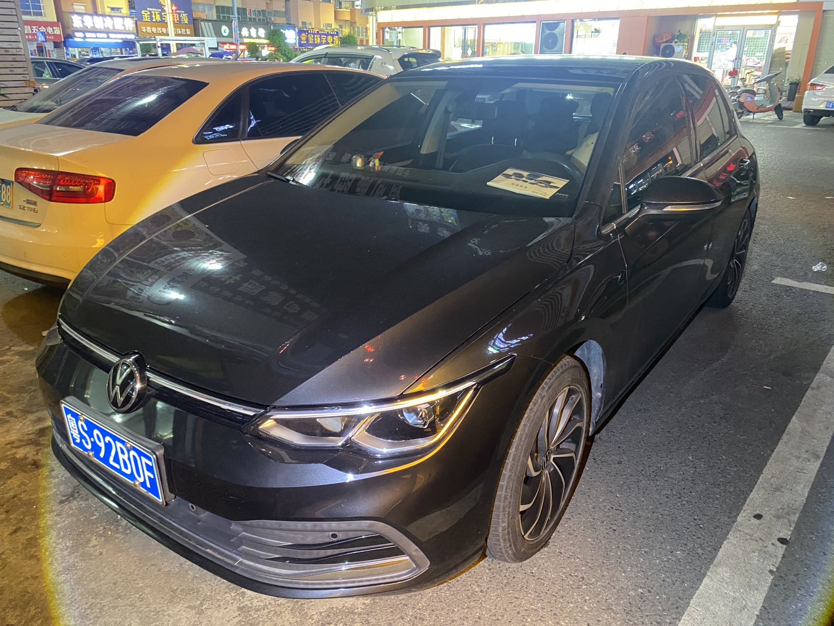 Volkswagen Golf 2021 car image 