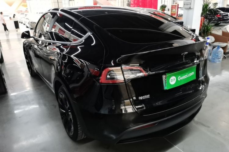 Tesla Model Y 2022 car image #7