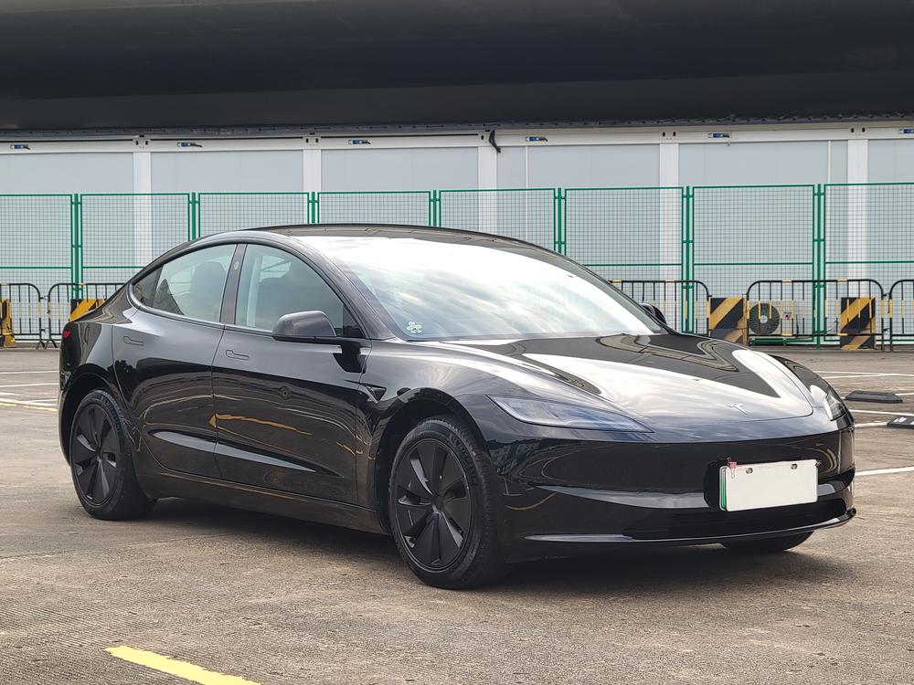 Tesla Model 3 2024 car image #3