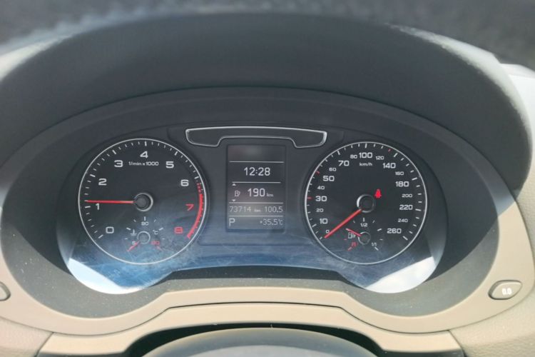 Audi Q3 2017 #12 Audi Q3 2017 car image #12