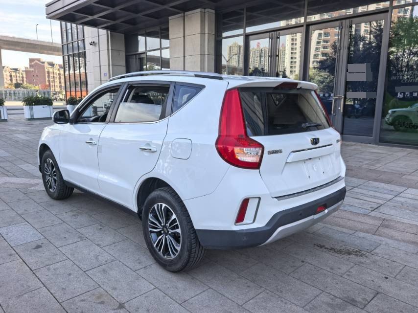 GEELY Vision X6 2017 immagine di auto #6