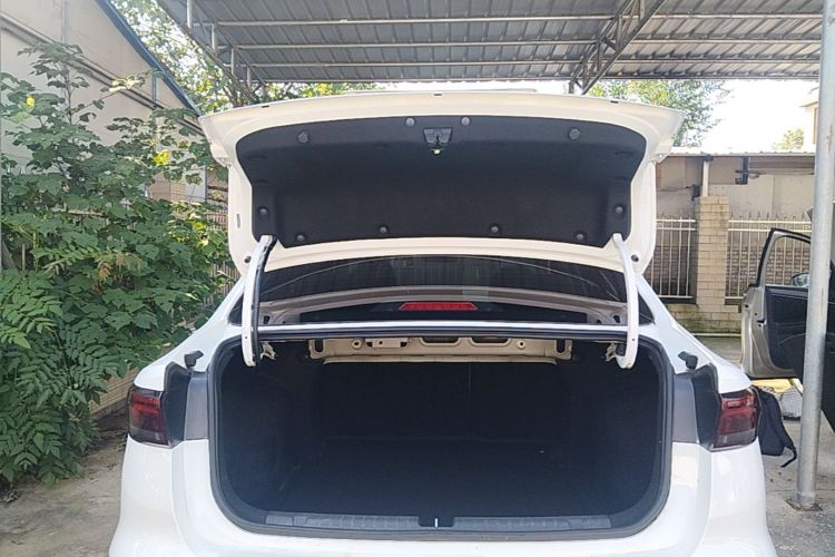 GEELY Emgrand 2022 car image #19