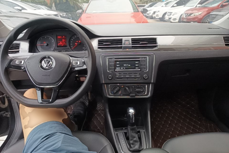 Volkswagen Santana 2019 car image #10