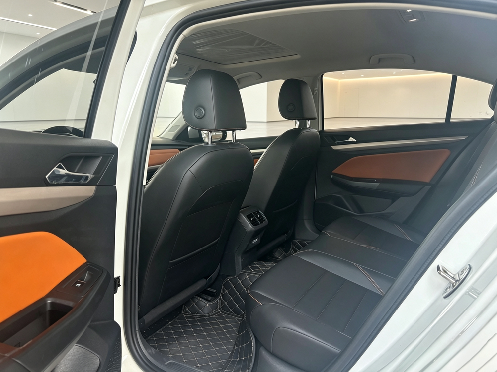 Volkswagen Bora 2025 car image #9