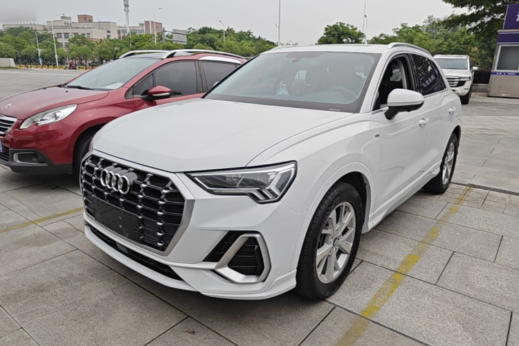 Audi Q3 2019 #2 Audi Q3 2019 car image #2