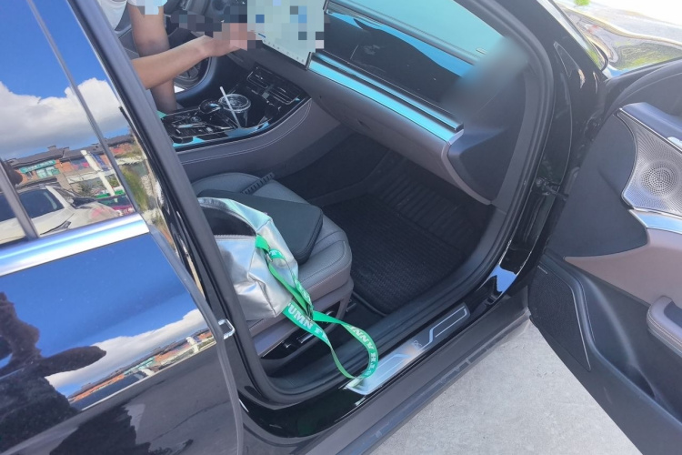 BYD Han 2025 #25 BYD Han 2025 car image #25