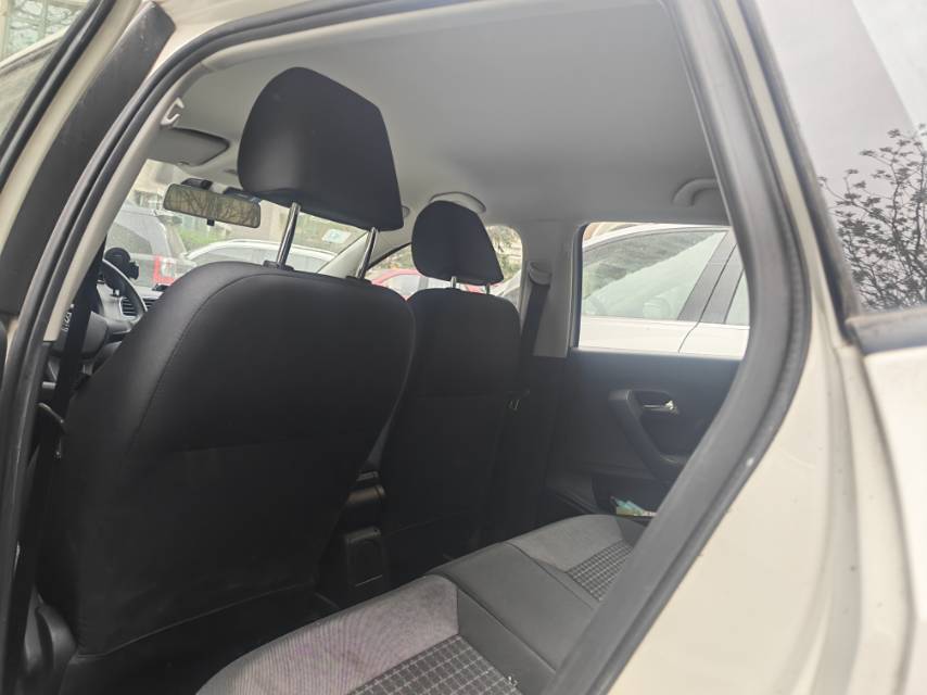 Volkswagen Polo 2015 изображение автомобиля #4