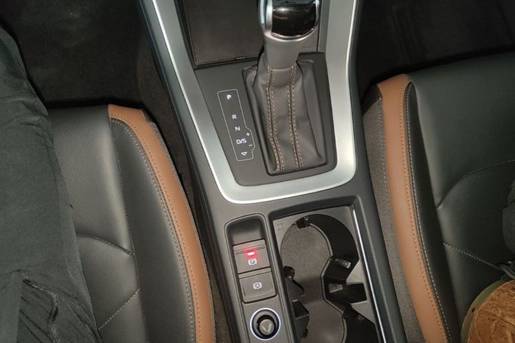 Audi Q3 2023 #14 Audi Q3 2023 car image #14