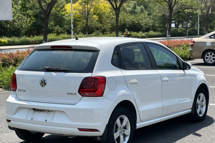 Volkswagen Polo 2018 car image #7