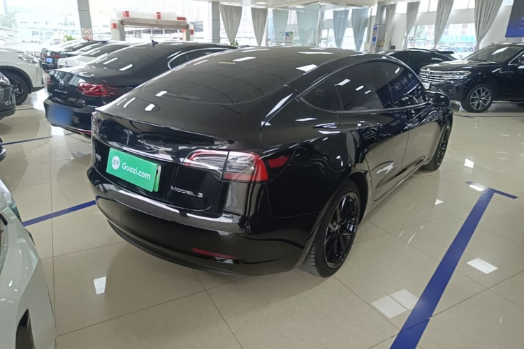 Tesla Model 3 2021 صورة سيارة #7