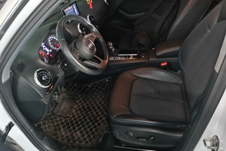 Audi A3 2017 car image #15
