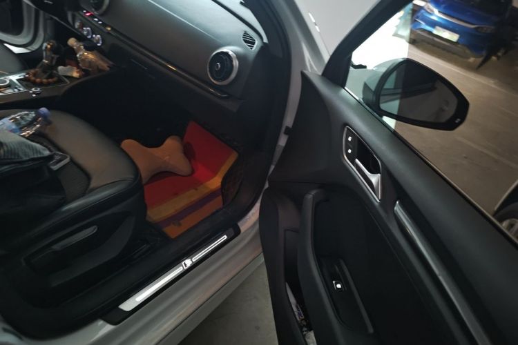 Audi A3 2017 car image #23