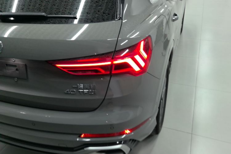 Audi Q3 2024 #8 Audi Q3 2024 car image #8