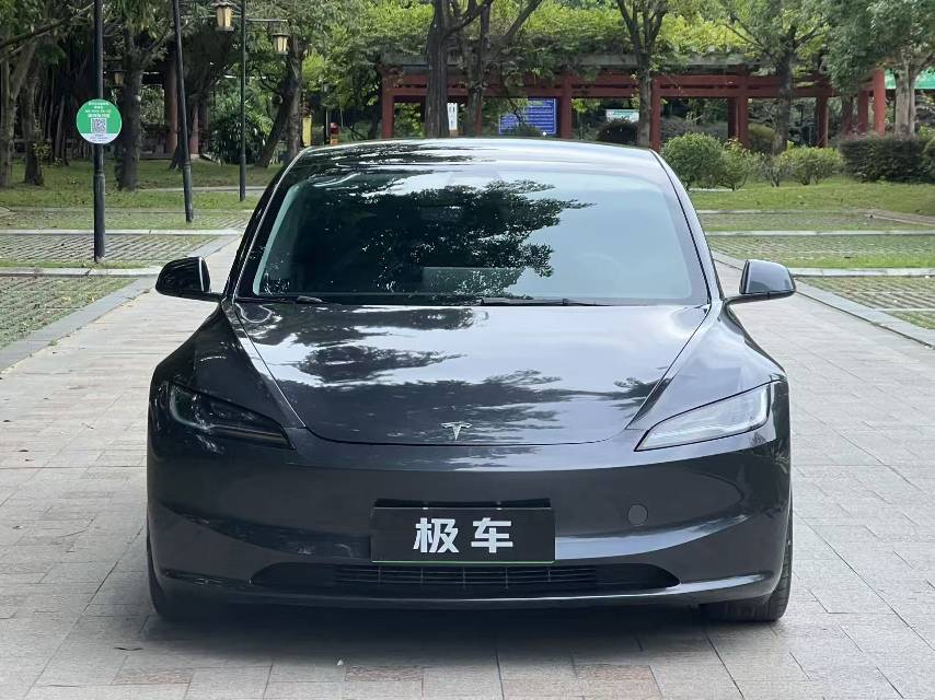 Tesla Model 3 2025 #2 Tesla Model 3 2025 car image #2