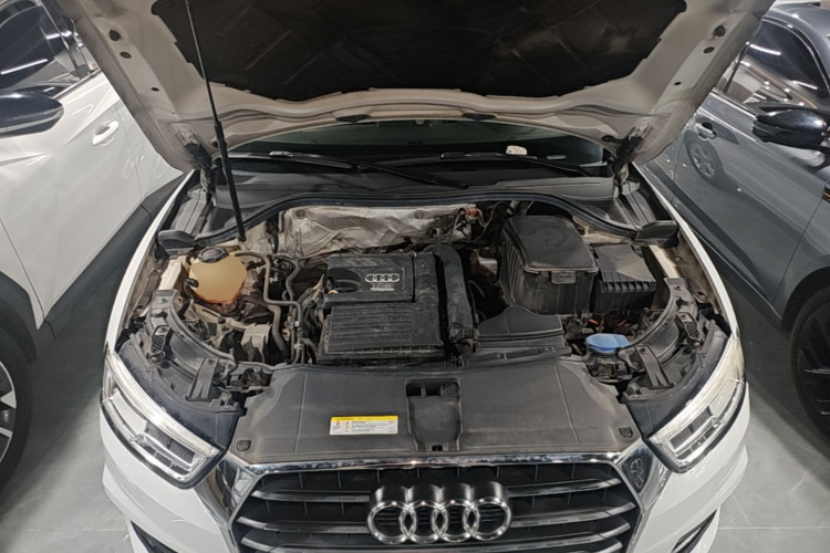 Audi Q3 2019 immagine di auto #20