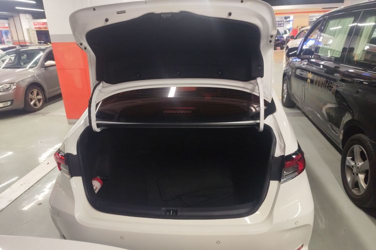 Toyota Corolla 2022 immagine di auto #19