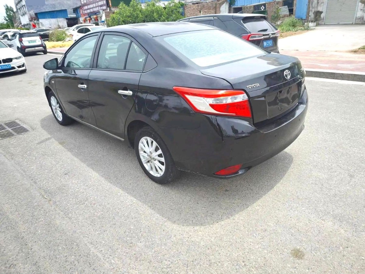 Toyota Vios 2015 car image #3