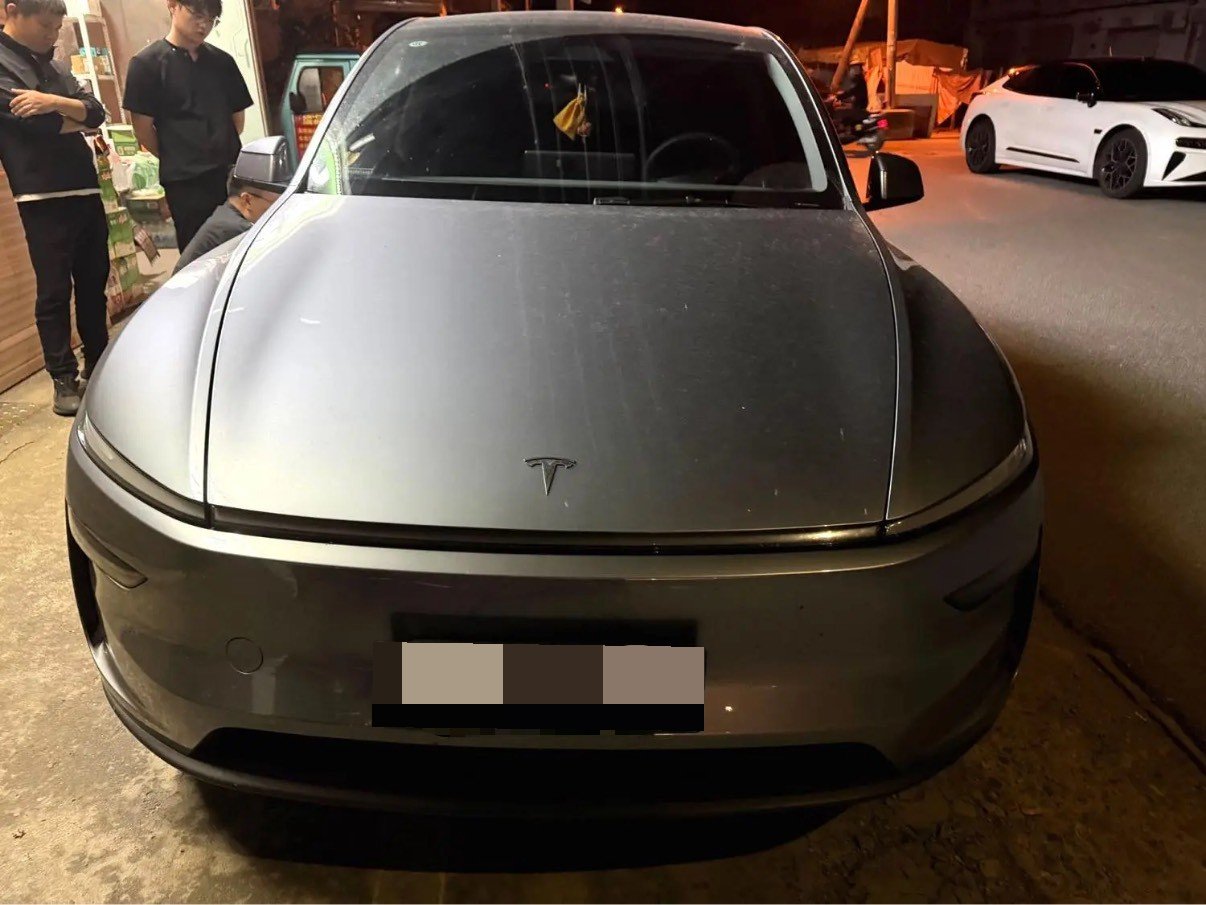 Tesla Model Y 2026 #2 Tesla Model Y 2026 immagine di auto #2