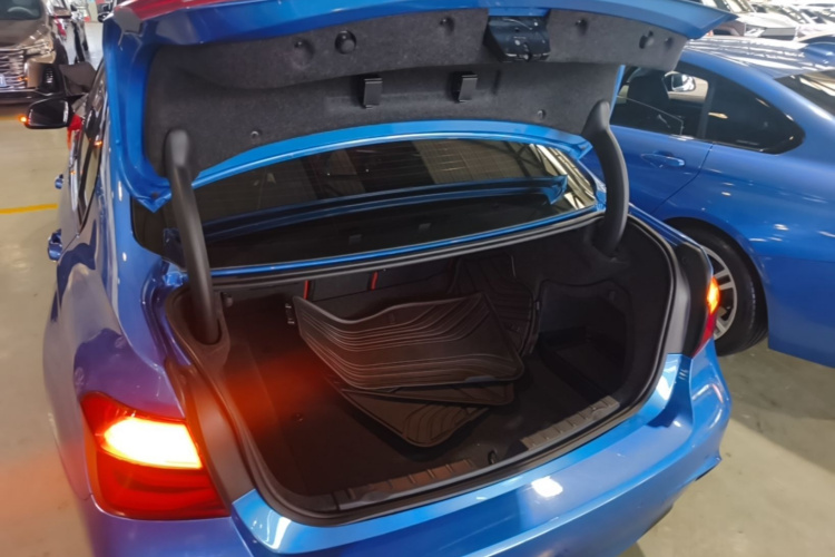 BMW 3 Series 2019 #21 BMW 3 Series 2019 car image #21