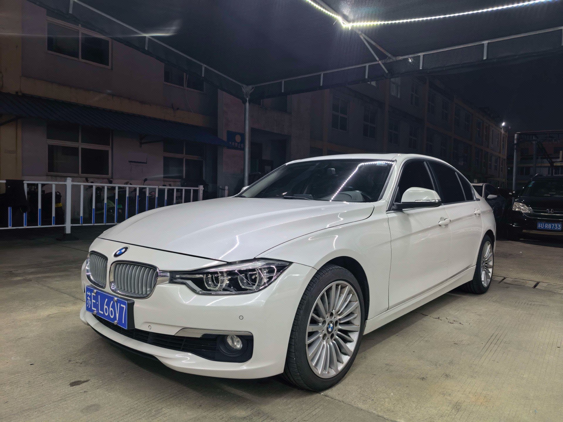 BMW 3 Series 2018 BMW 3 Series 2018 car image