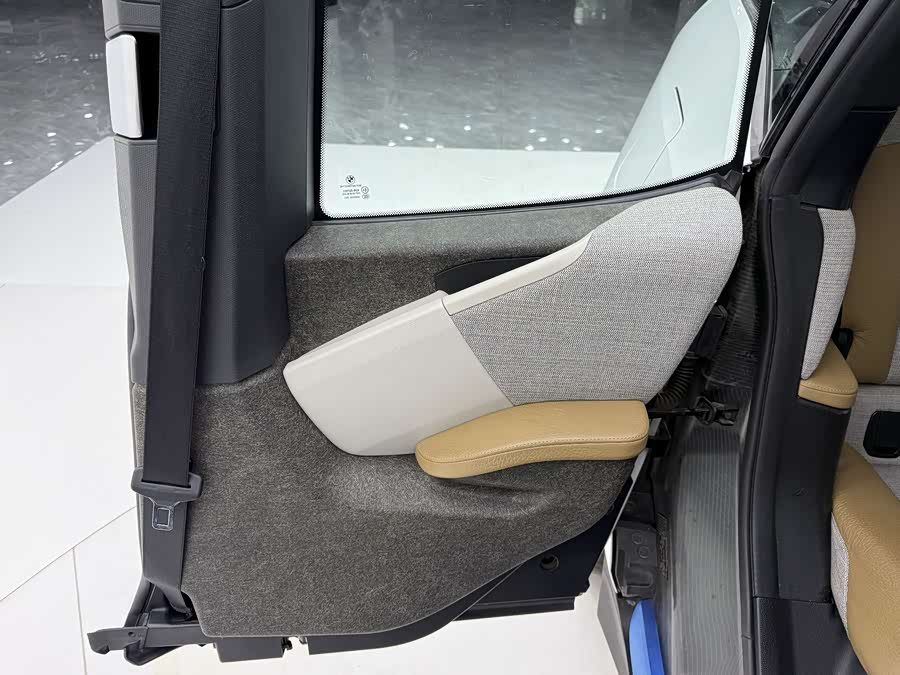 BMW i3 (Imported) 2016 #17 BMW i3 (Imported) 2016 car image #17