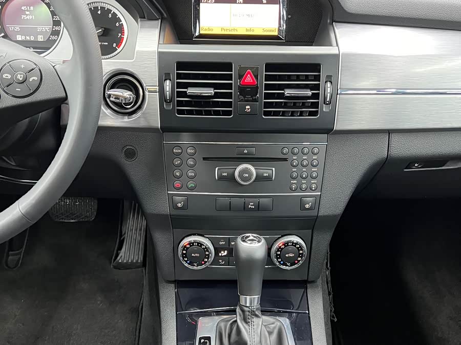 Mercedes-Benz GLK Class (Imported) 2011 #17 Mercedes-Benz GLK Class (Imported) 2011 immagine di auto #17