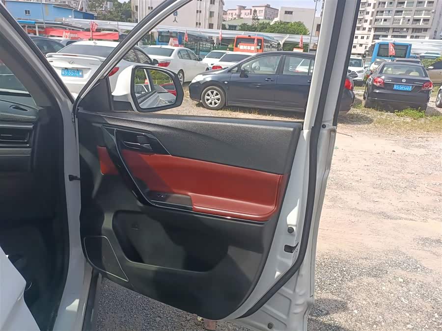 Forthing T5 2019 immagine di auto #17