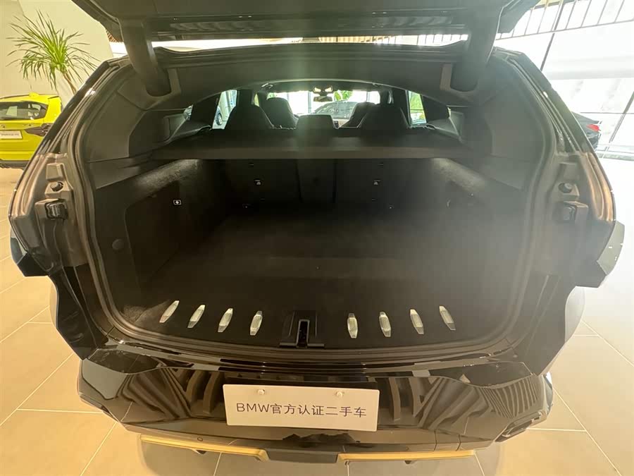 BMW XM 2023 car image #17