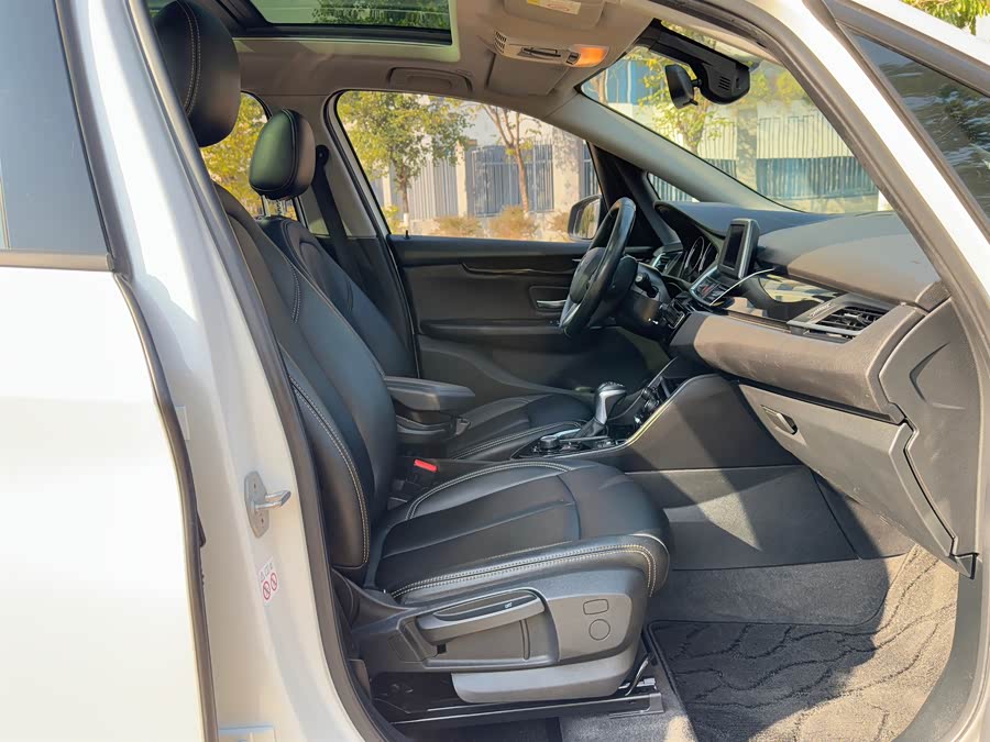 BMW 2 Series Tourer 2019 car image #17