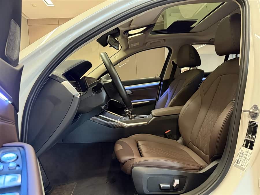 BMW i4 M50 2022 #17 BMW i4 M50 2022 car image #17