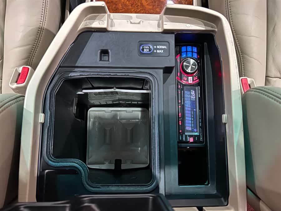 Toyota Land Cruiser 2005 #17 Toyota Land Cruiser 2005 car image #17