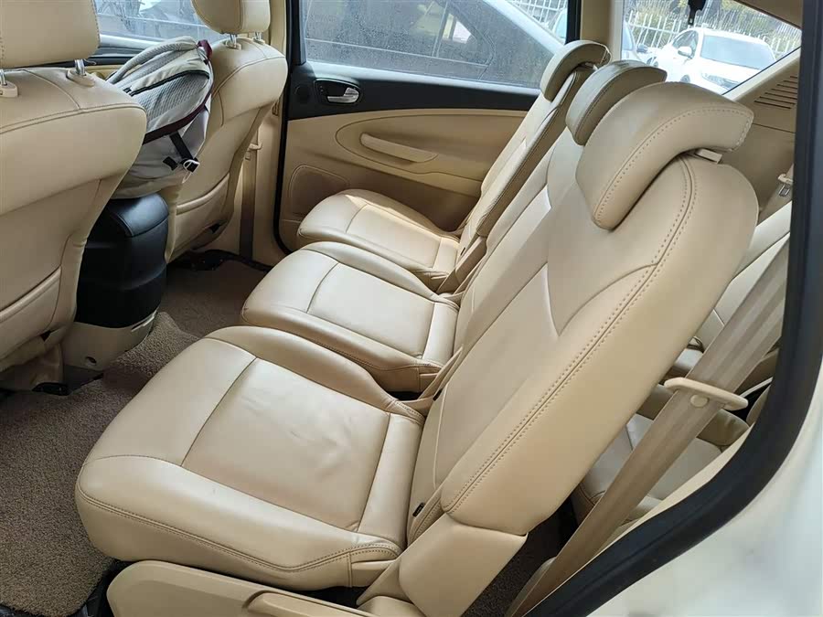 Ford S-MAX 2013 изображение автомобиля #17