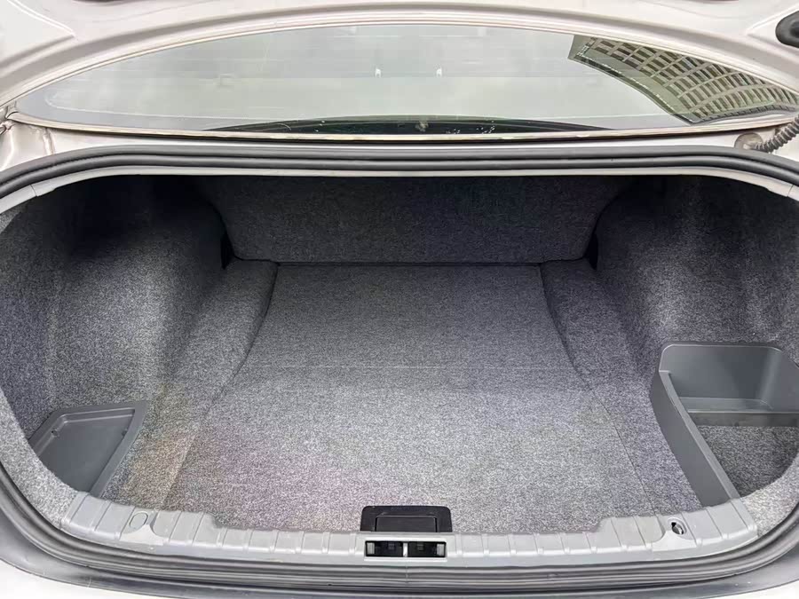 BMW 3 Series (Imported) 2010 #17 BMW 3 Series (Imported) 2010 car image #17