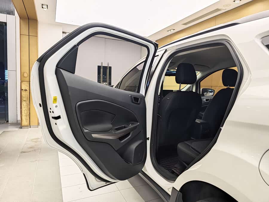 Ford EcoSport 2018 car image #17