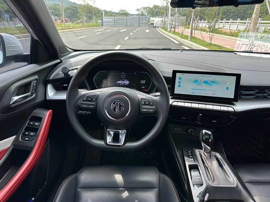 GEELY Coolray 2025 car image #17