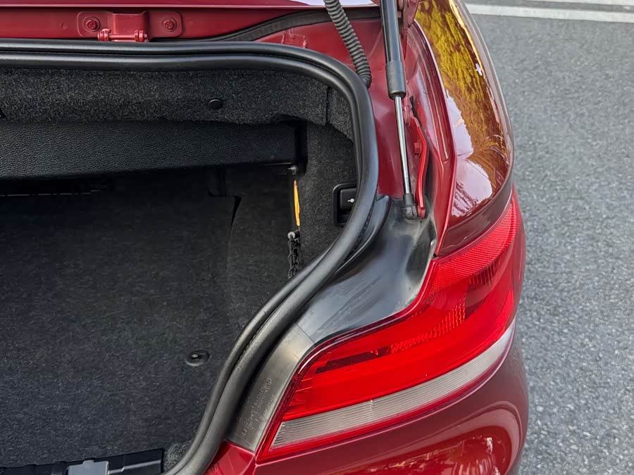 BMW 1 Series (Imported) 2012 car image #17