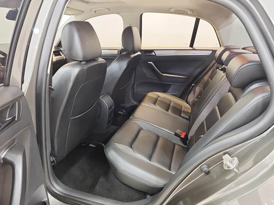 Volkswagen Bora 2015 immagine di auto #17