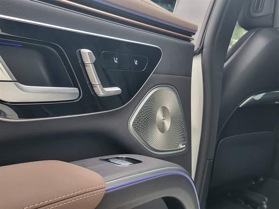 Mercedes-Benz EQS Class 2023 car image #17