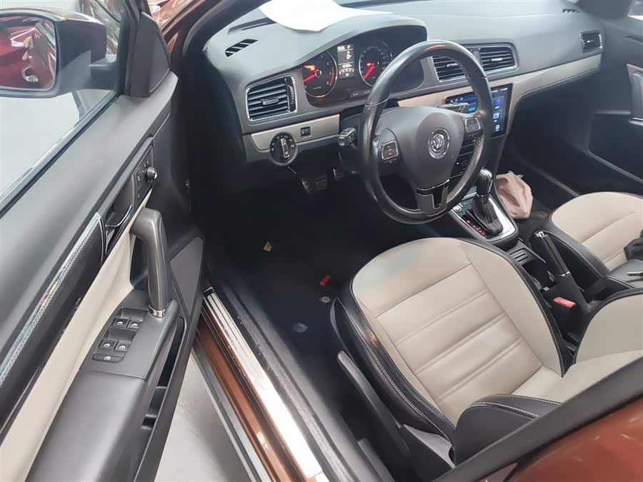 Volkswagen Cross Lavida 2017 immagine di auto #17