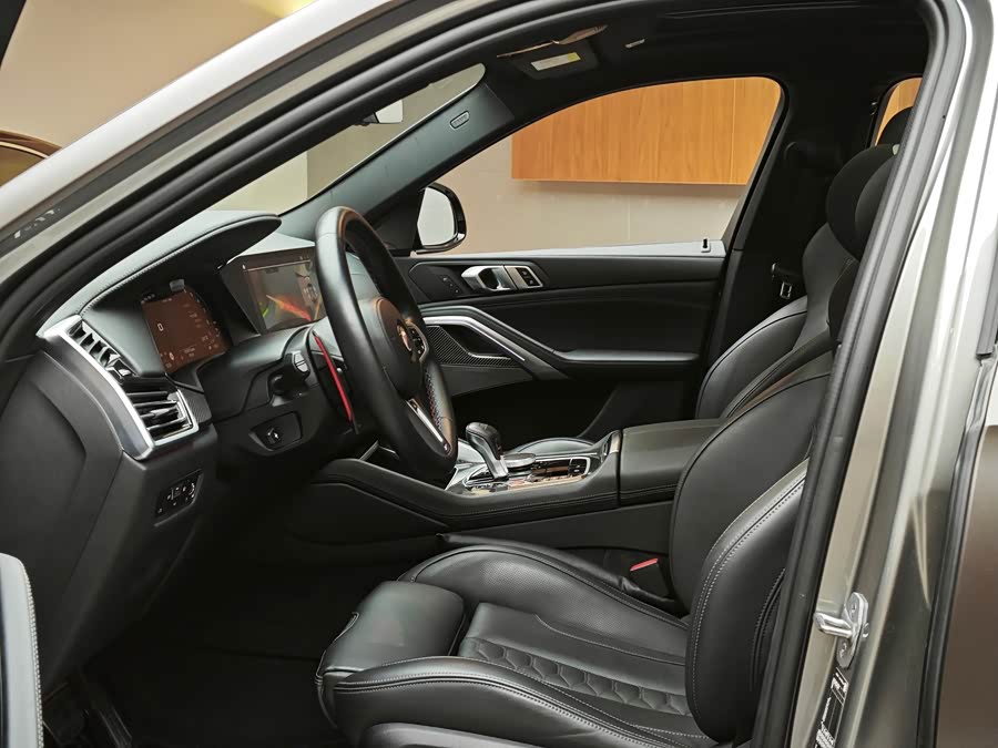 BMW X6 M 2022 car image #17