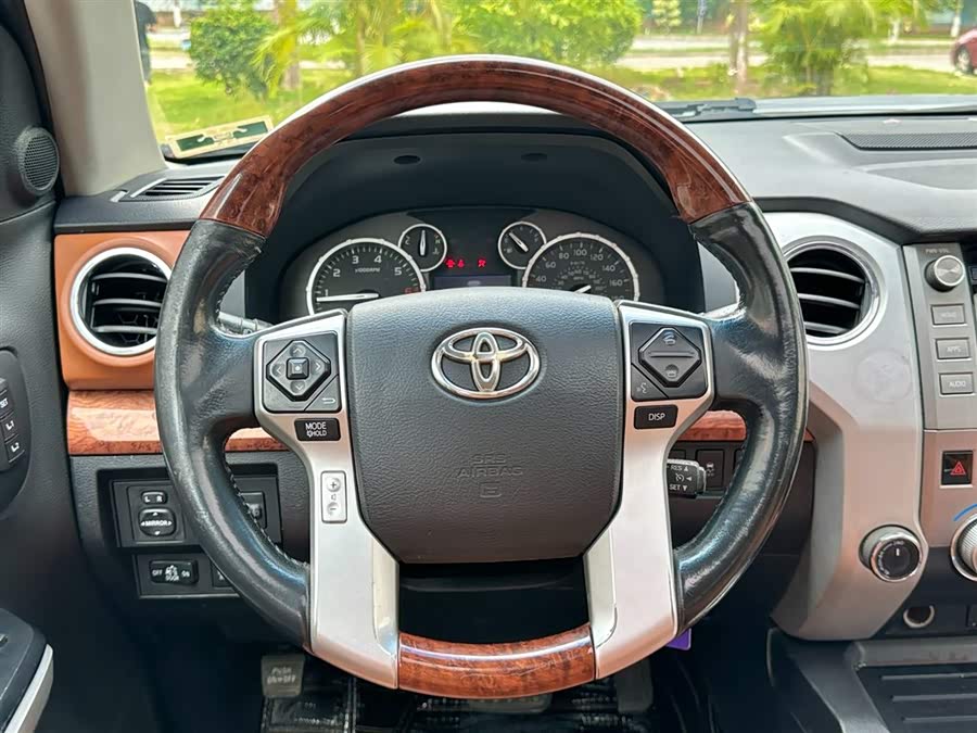 Toyota Tundra 2014 immagine di auto #17