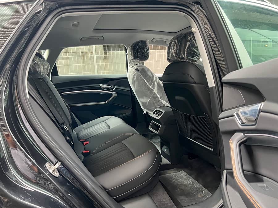 Audi e-tron 2024 #17 Audi e-tron 2024 car image #17