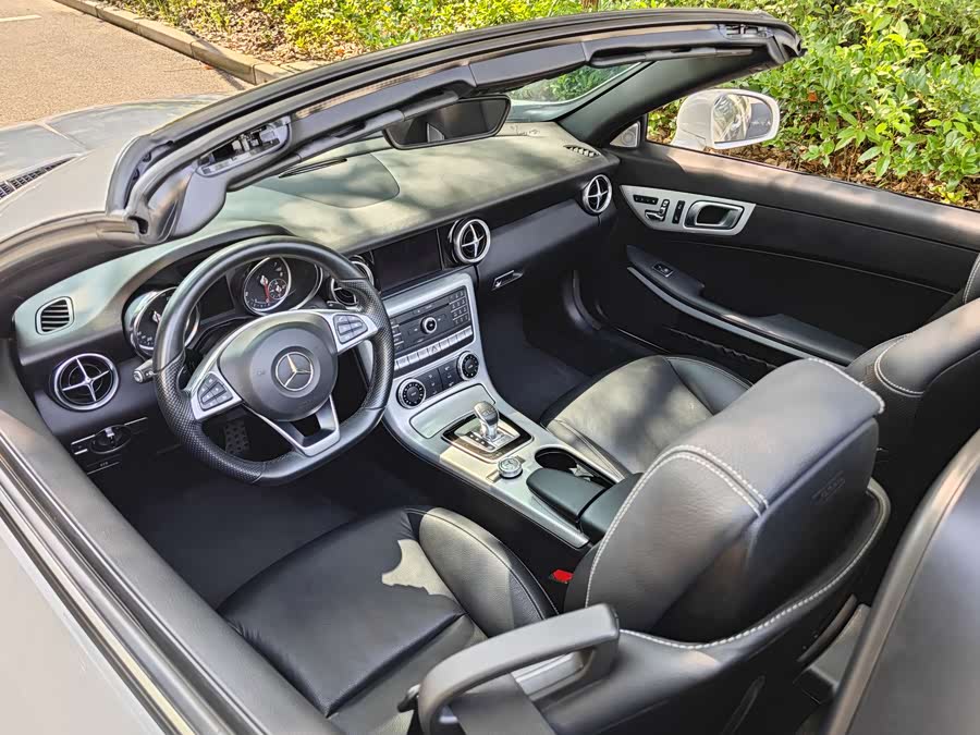 Mercedes-Benz SLC Class 2017 car image #17