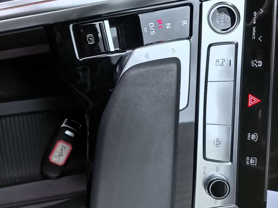 Mercedes-Benz SLK AMG 2025 #17 Mercedes-Benz SLK AMG 2025 car image #17