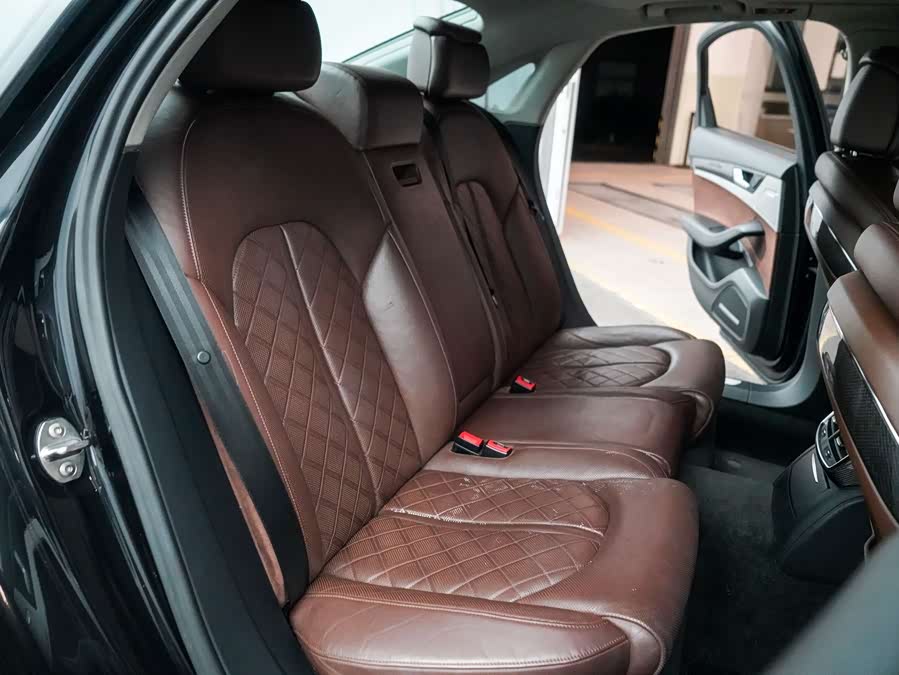 Audi S8 2014 изображение автомобиля #17