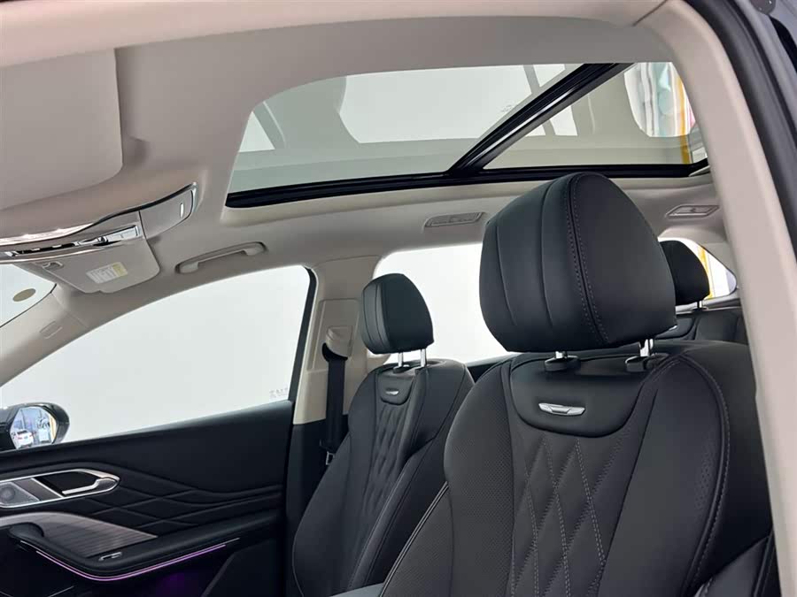 HongQi HS7 PHEV 2025 #17 HongQi HS7 PHEV 2025 car image #17