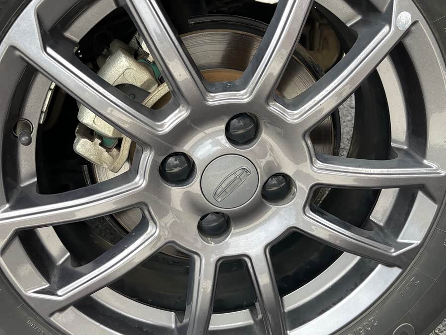 GEELY Vision X3 2021 car image #17
